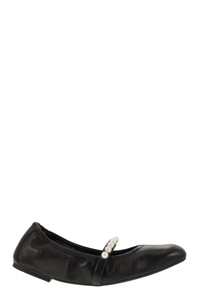 Stuart Weitzman Goldie Ballet Flat Black