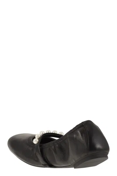 Stuart Weitzman Goldie Ballet Flat Black