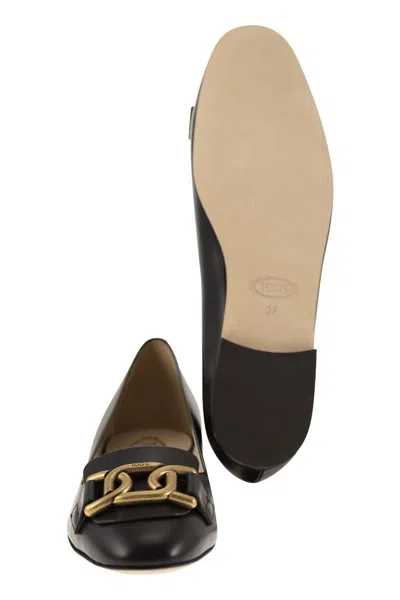 Tod's Leather Chain Ballerina Flats
