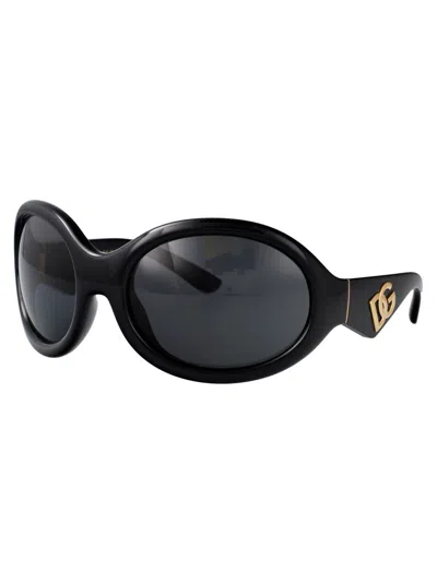 Dolce & Gabbana Geometric Frame Sunglasses In Black