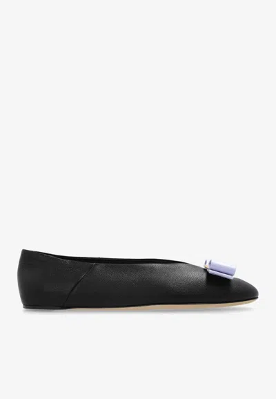 Ferragamo Vara Bow Ballet Flats In Black
