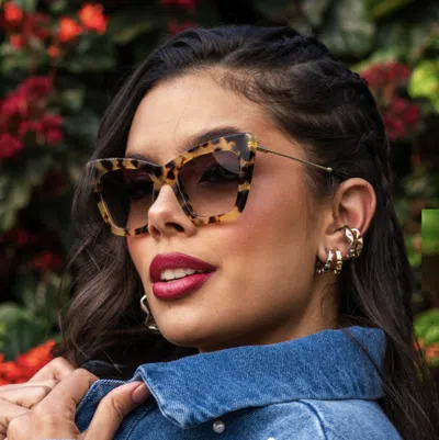 Pre-owned Miu Miu Mu01ws - 7s00a7 Tortoise Sunglasses