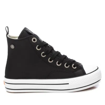 Xti Women's Casual High Top Sneakers In Black In Black