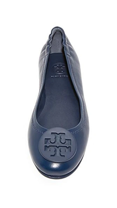 Shop Tory Burch Minnie Travel Ballet Flats In Royal Navy