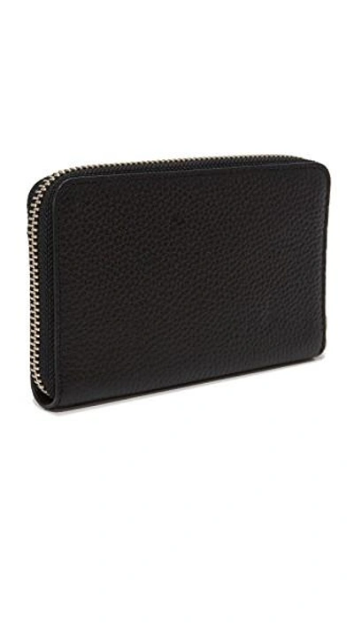 Shop Marc Jacobs Zip Wristlet In Black