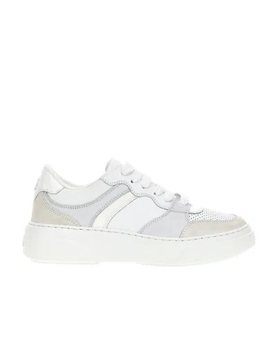 Dsquared2 Shielded Rubber Sole Sneakers With Perforated Toe In White