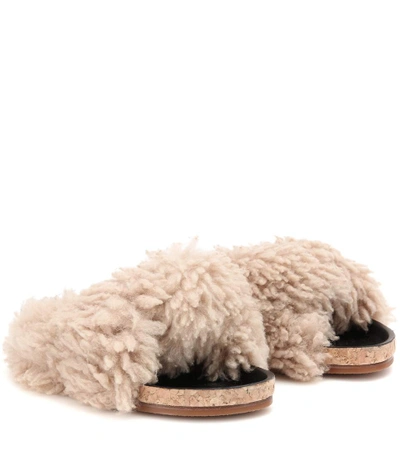 Chloé Shearling Slip-on Sandals In Fawn