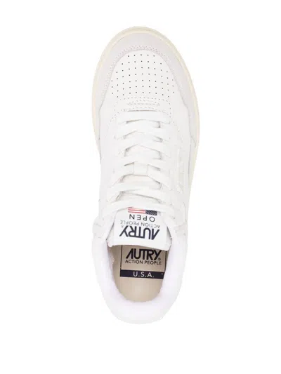 Autry Women's Open Sneakers Mid-top Sneakers
