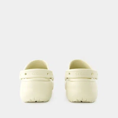 Crocs Classic Platform Lined Sabots Femmes Bone 36 In Neutral