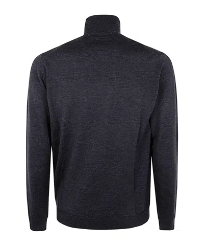 Nuur Turtle Neck Pullover In Black