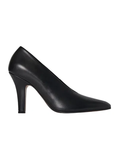 The Row Prudens 90 Leather Pumps In Black