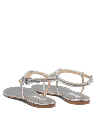 Ninalilou Leather Flat Sandal