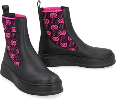 Gucci Chunky B Plot With Bold Accents In Black