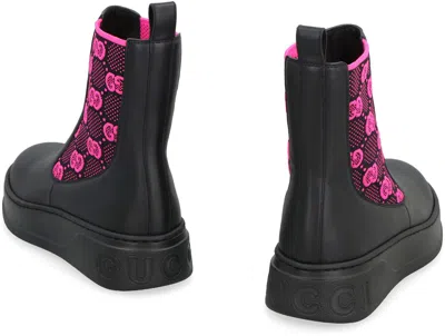 Gucci Chunky B Plot With Bold Accents In Black