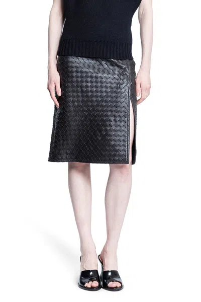 Bottega Veneta Womens Intrecciato Two-slip-pockets Leather Midi Skirt Black In Brown
