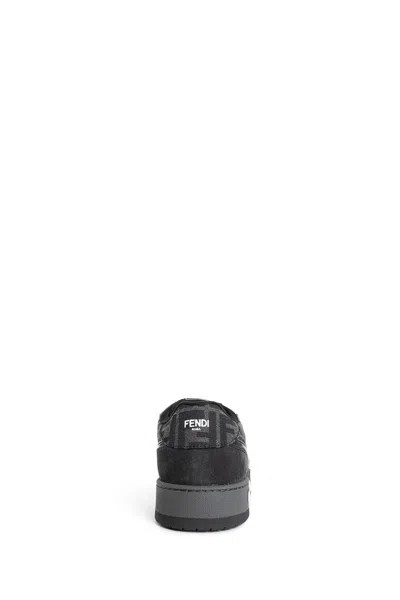Fendi Low-top Round Toe Rubber Sole Sneakers In Grey
