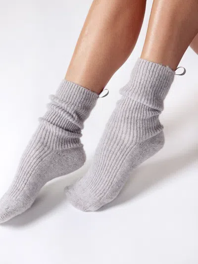 Brochu Walker The Ribbed Cashmere Socks In Heather Grey