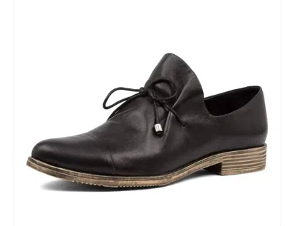Django & Juliette Kotty In Black In Black