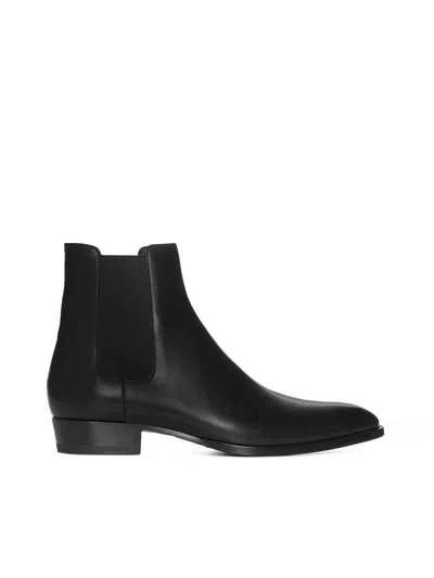 Saint Laurent Leather Wyatt Chelsea Boots In Black