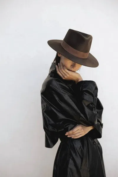 Janessa Leone Alara Hat In Chestnut In Pink