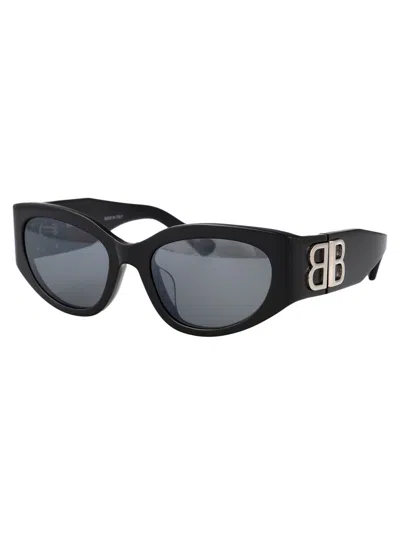 Balenciaga Gray Cat-eye Sunglasses In Black