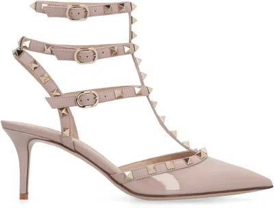 Valentino Garavani Rockstud Patent Leather Slingback Pumps In Neutral