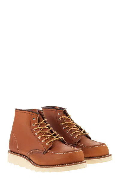 Red Wing Shoes 03375 Classic Moc Toe Mountain Boots In Gold