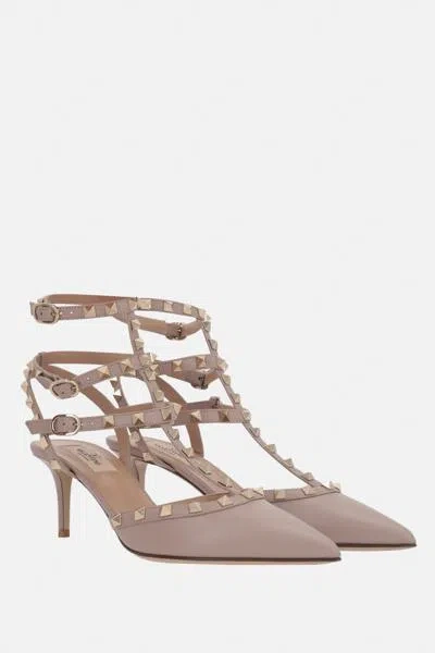 Valentino Garavani Rockstud Patent Leather Slingback Pumps In Neutral