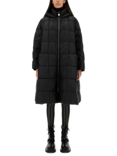 Ienki Ienki Long Down Jacket "pyramid" In Black