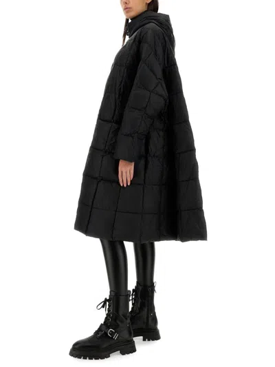 Ienki Ienki Long Down Jacket "pyramid" In Black