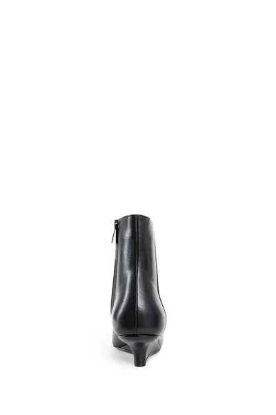 Totême Toteme Sharp 50 Leather Ankle Boots In Black