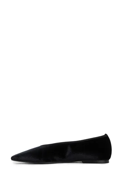 Totême Toteme Minimalist Velvet Ballerinas Shoes In Black