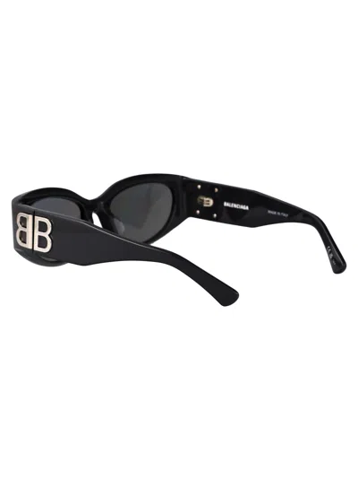 Balenciaga Gray Cat-eye Sunglasses In Black