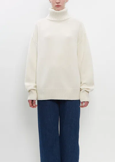 Extreme Cashmere 020.126.01.tu.01 095 In Chalk
