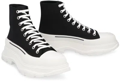 Alexander Mcqueen Man Sneakers Black Size 8 Calfskin In Black