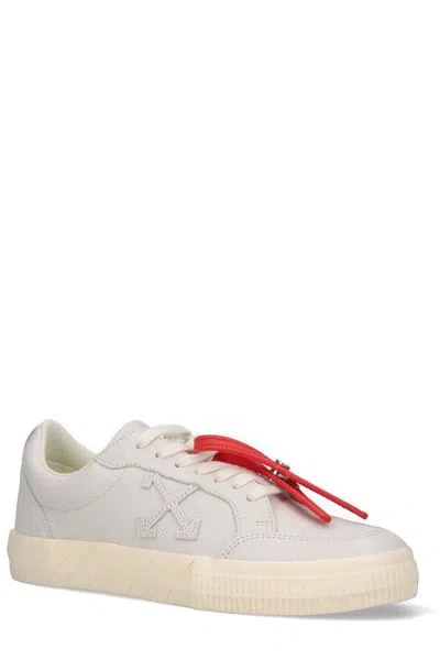 OFF-WHITE OFF-WHITE LOW VULCANIZED SNEAKERS IN WHITE LEATHER, RED DETAIL ON SIDE.
RUBBER SOLE IN WHITE.
ZIP TI 