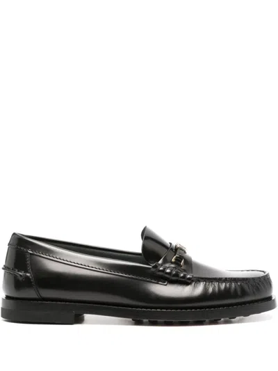 TOD'S TODS TOD'S MOCCASINS IN BLACK BRUSHED CALF LEATHER. 
SIGNATURE METAL CHAIN ACCESSORY. 
SLIGHTLY GATH 