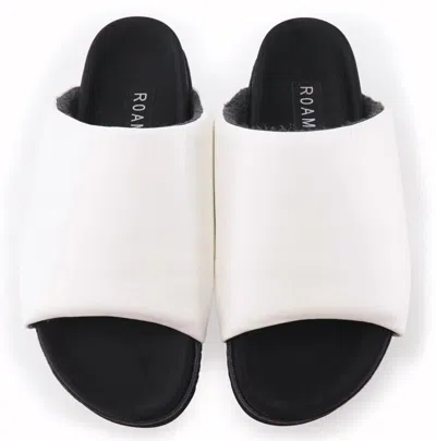 Roam Leather Slider In White In White