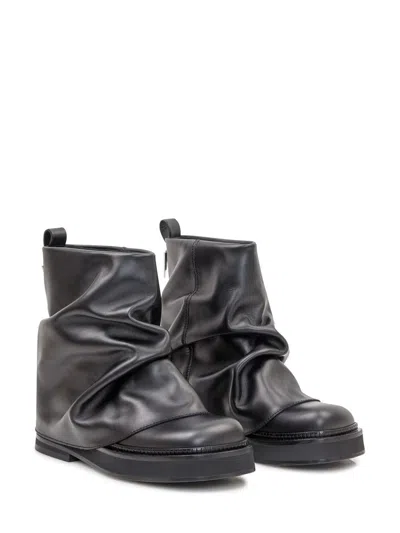 Attico 'mini Robin' Black Ankle Boots With Logo Plaque On The Rear And Pull-tab At The Heel In Black