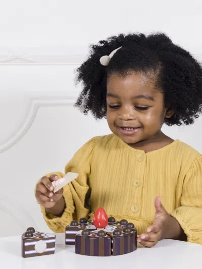 Le Toy Van Chocolate Gateau Sliceable Cake-8 Piece (w:13 X D:13 X H:19cm) One Size Brown By Childspl In Brown