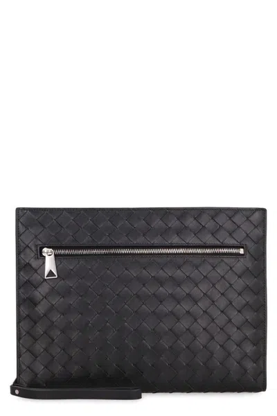 Bottega Veneta Medium Intrecciato Leather Clutch Bag In Black