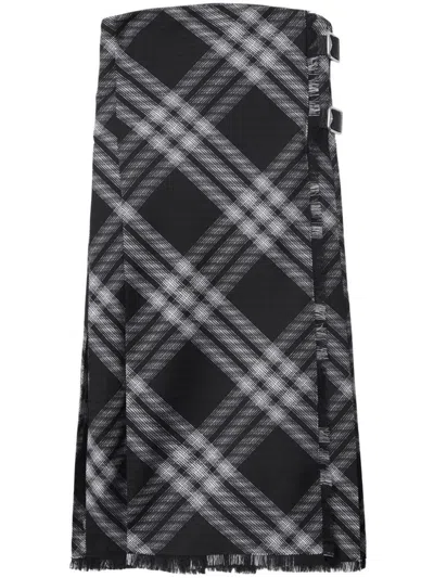 Burberry Midi Dress With Check Pattern In Black