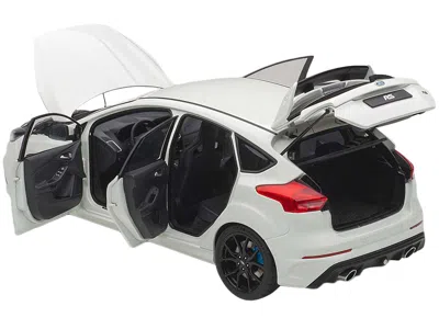 Diecast Model Autoart 2016 Ford Focus Rs Frozen White 1/18 Model Car By Autoart