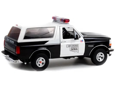 Diecast Model Greenlight 1996 Ford Bronco Police Black And White Oklahoma Highway Patrol "artisan Collection" 1/18 Diecast Mo