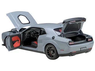 Diecast Model Autoart 2022 Dodge Challenger R/t Scat Pack Widebody Smoke Show Gray 1/18 Model Car By Autoart