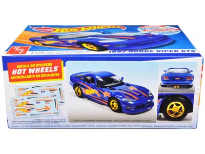 Diecast Model Amt Skill 1 Snap Model Kit 1997 Dodge Viper Gts "hot Wheels" 1/25 Scale Model By Amt