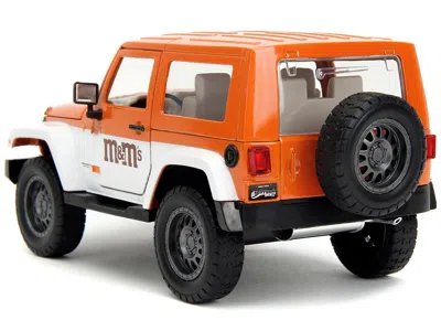 Diecast Model Jada 2017 Jeep Wrangler Orange Metallic And White And Orange M & M Diecast Figure "m & M's" "hollywood Ri