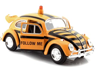 Diecast Model Motormax 1966 Volkswagen Beetle "follow Me" Airport Safety Vehicle Yellow With Black Stripes 1/24 Diecast Mod