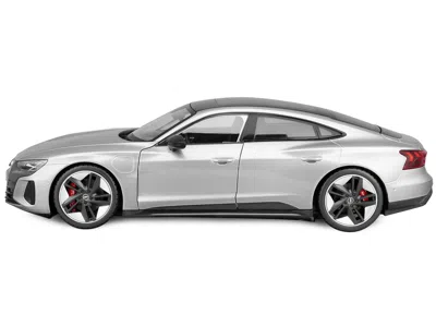 Diecast Model Bburago 2022 Audi Rs E-tron Gt Silver Metallic With Sunroof 1/18 Diecast Model Car By Bburago