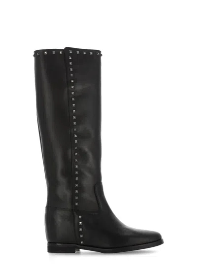 Julie Dee Boots With Studs In Black